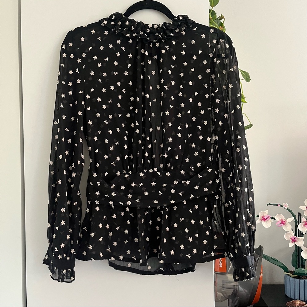{Zara} 🔷 black floral top